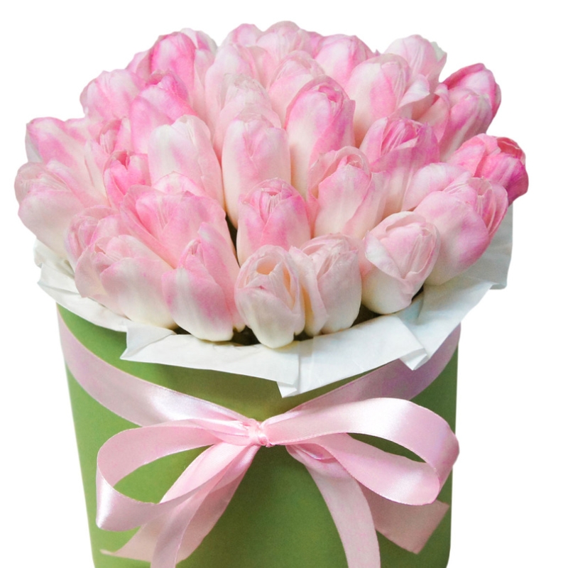Букет из 35 розовых тюльпанов в коробке