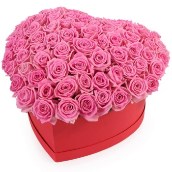 Сердце из 51 розовой розы в коробке